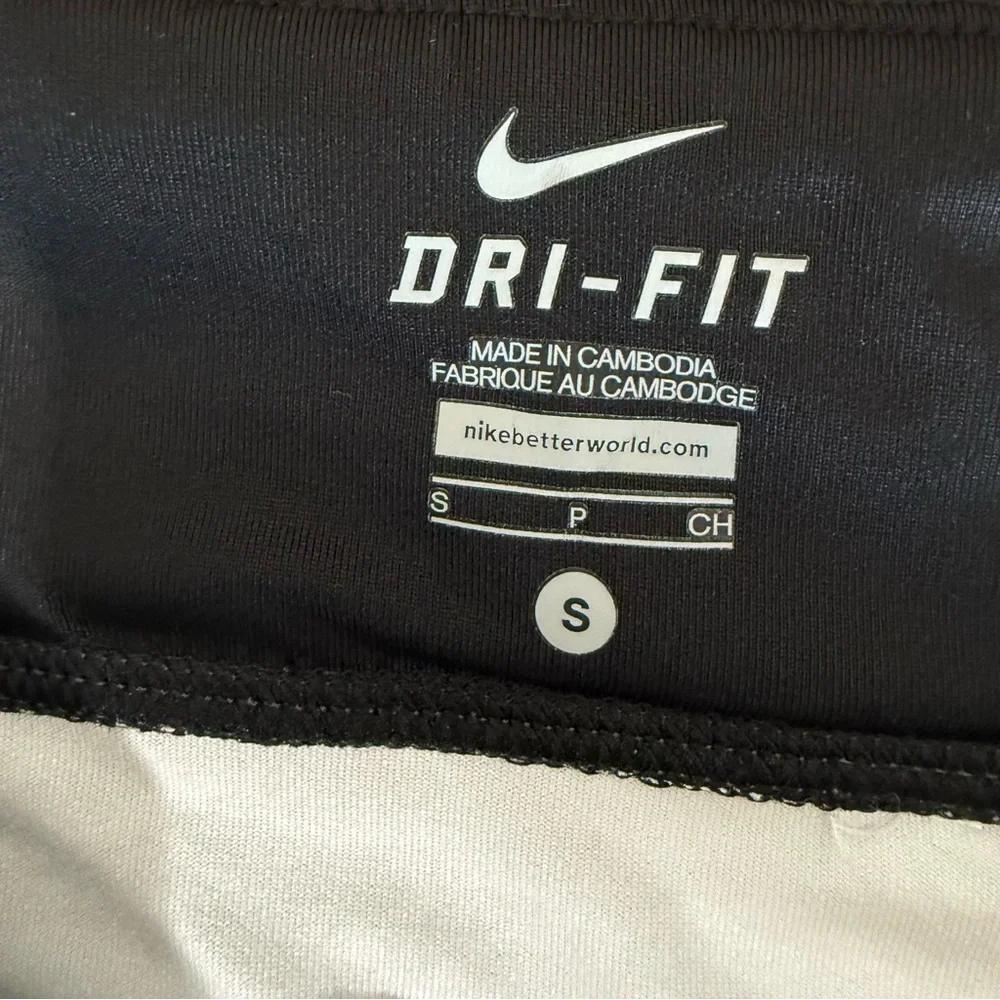 Nike Dry-Fit Leggings Black White Animal Print Reflective Capri Activewear Sz‎ S
